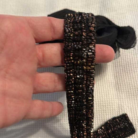 Woman’s Lace Flower strech Belt - Picture 4 of 7